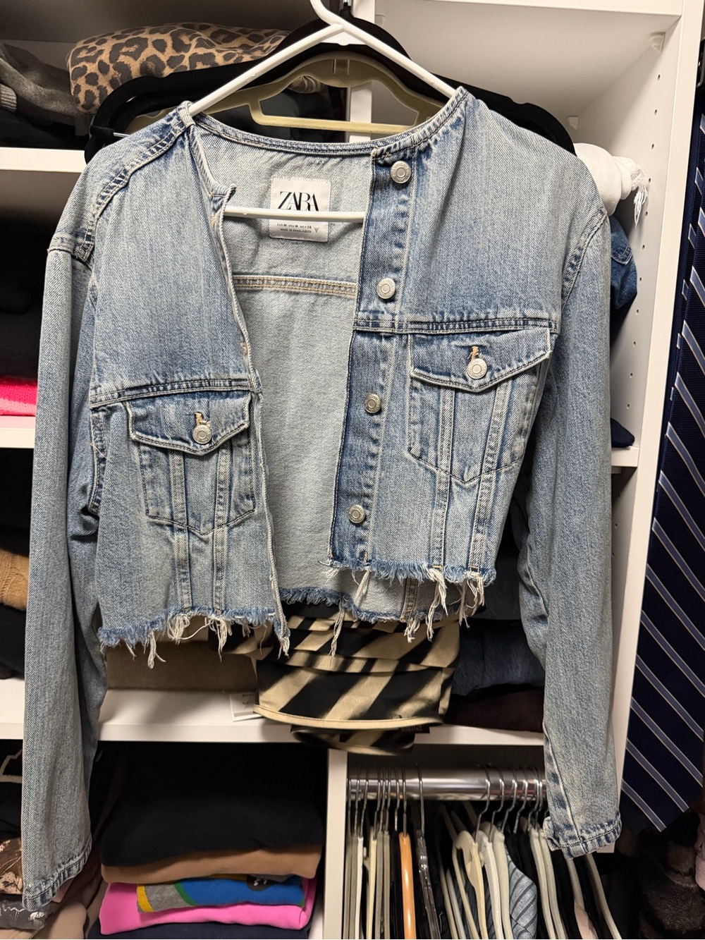 ZARA Light Wash Cropped Frayed-Hem Denim Jacket
